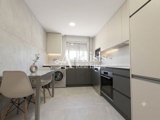 Pis a Molins de Rei. ?? precioso piso con balcón, trastero y solárium en la granja –