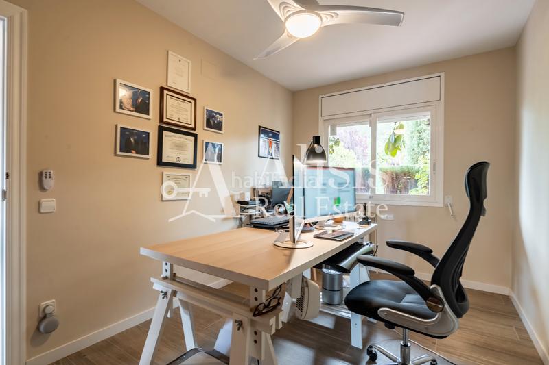 Foto 38e6935e-df57-4a5f-8313-ba7afae765a2. Maison avec cheminée chauffage parking piscine dans Corbera de Llobregat