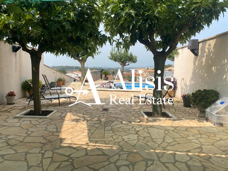 Foto f19bbb74-8a0a-4d72-913f-a339c795673d. Haus mit heizung parking pool in Mas d´en Gall Esparreguera