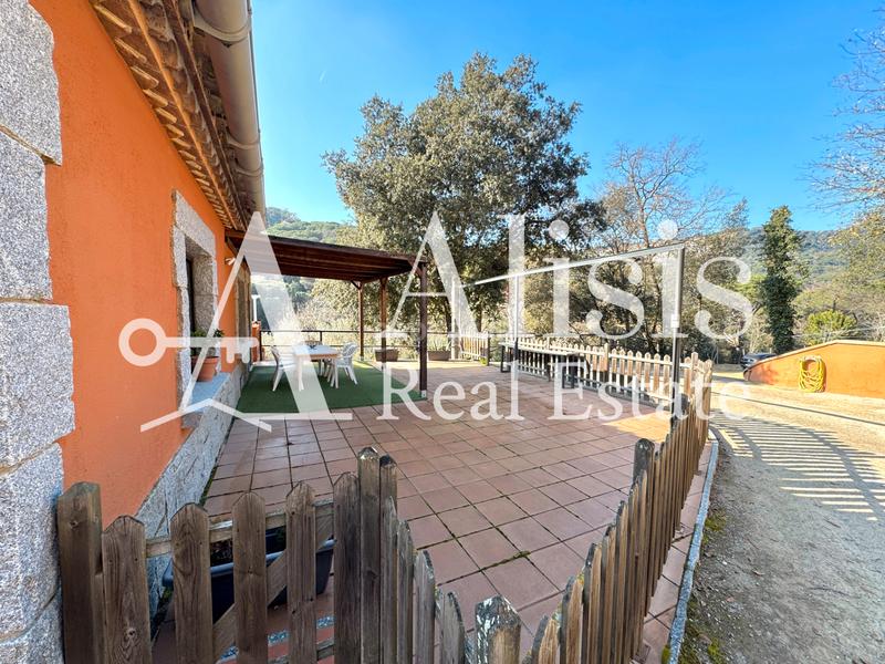 Foto 03b54612-740c-4c76-859d-8973539e8a40. Masía preciosa finca con piscina posibilidad de alojarse caballos en Òrrius