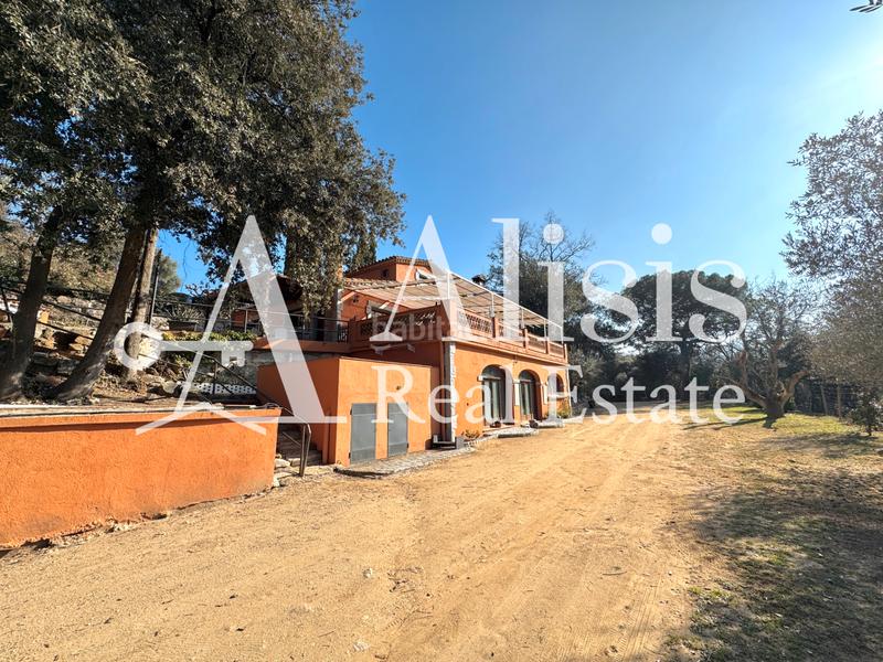 Foto 0fe9b9b2-566f-436c-be04-4f283e3fbe36. Masía preciosa finca con piscina posibilidad de alojarse caballos en Òrrius