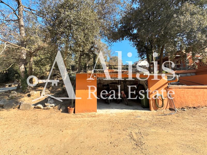 Foto 1b30ff36-6629-44de-9c13-598caf91b538. Masía preciosa finca con piscina posibilidad de alojarse caballos en Òrrius