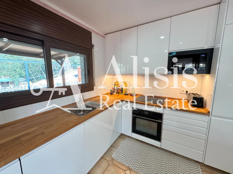Foto 2e38b864-e0f7-4c2c-9de4-39dd8888d283. Masía preciosa finca con piscina posibilidad de alojarse caballos en Òrrius