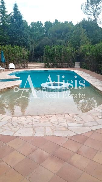 Foto d33ecadb-6049-49a3-a8aa-02460de89e25. Masía preciosa finca con piscina posibilidad de alojarse caballos en Òrrius