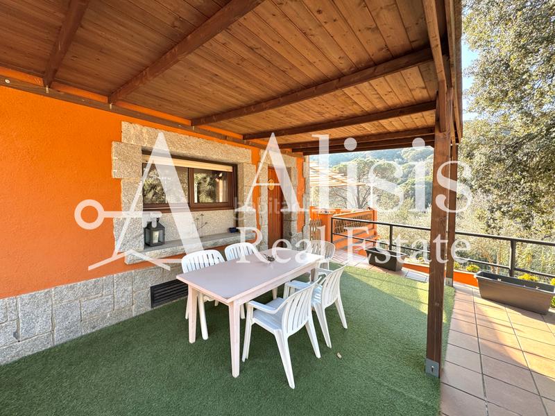 Foto dc9da4b6-73ef-4cd4-9aee-b0b85ab29b5e. Masía preciosa finca con piscina posibilidad de alojarse caballos en Òrrius