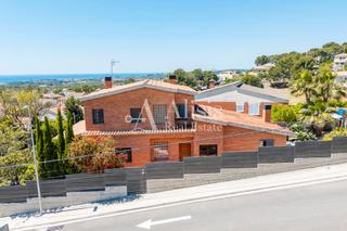 Casa a Roda de Bar. Exclusiva propiedad con espectaculares vistas al mar en roda de