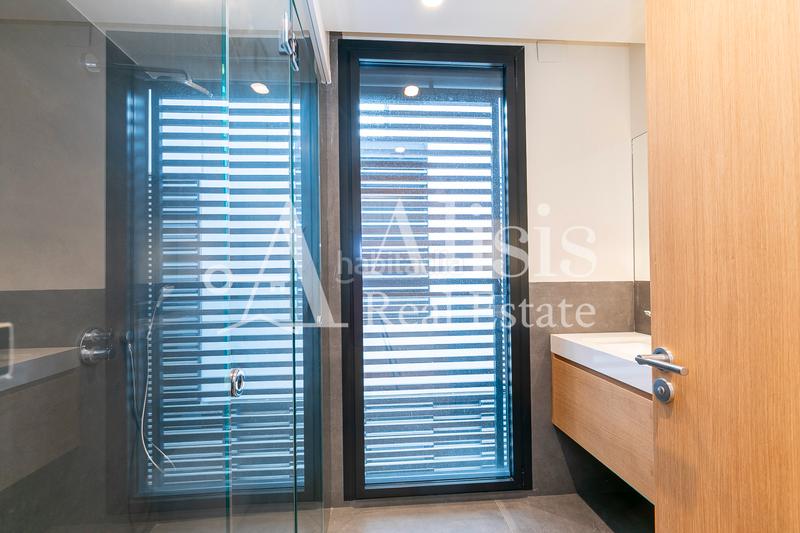 Foto 16862c2b-4402-4384-ac8b-7693d25dd6f2. Xalet amb xemeneia calefacció aparcament piscina a Barcelona