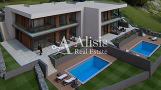 Casa aparellada a Cabrils. Exclusiva vivienda pareada de obra nueva en cabrils, con piscina