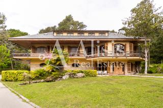 Casa en Begues. Finca rústica en venta en avenida del pare manyanet