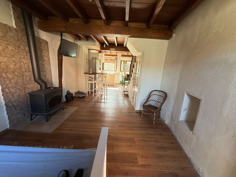 Foto 0a1095d8-3797-42eb-ba92-73bf2c2e07a0. Casa adossada a Parres