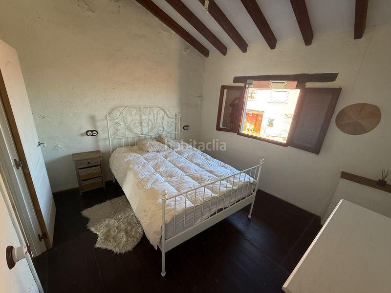 Foto 486d8b86-df7b-4dd1-bd5d-8ede73e04076. Casa adossada a Parres