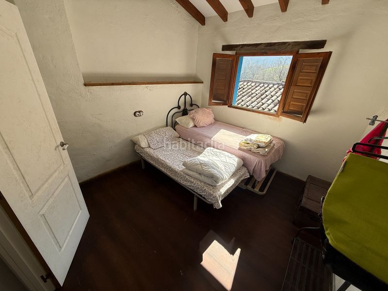Foto bb6b71f3-82f0-446a-aaae-1b01b6c88a1a. Casa adossada a Parres