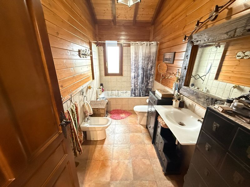 Foto 877ac6af-0b37-47f4-8e2b-ad8abc389887. Xalet amb xemeneia calefacció aparcament a San Claudio - Trubia - Las Caldas Oviedo