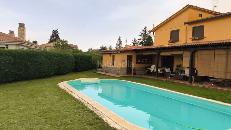 Foto 718f2803-36b2-4b37-a307-b066687b8b8b. Xalet amb aparcament piscina a Valencia de Don Juan
