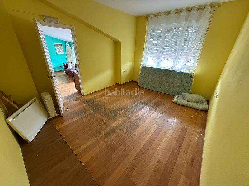 Foto 5dfdbc4d-3a63-4df2-8e92-d512ef9e348a. Casa aparellada a Salinas Castrillón
