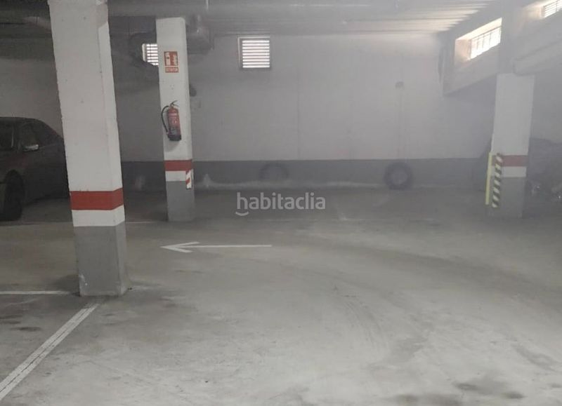 Foto b4318bf7-8aa4-49c0-a275-330c6bf0cc99. Casa adossada a Valdés