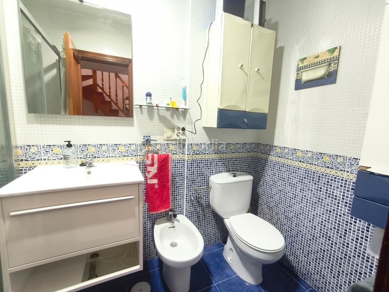 Foto cf415808-afa1-4458-b6bb-fde30acb2fa9. Casa adossada a Valdés