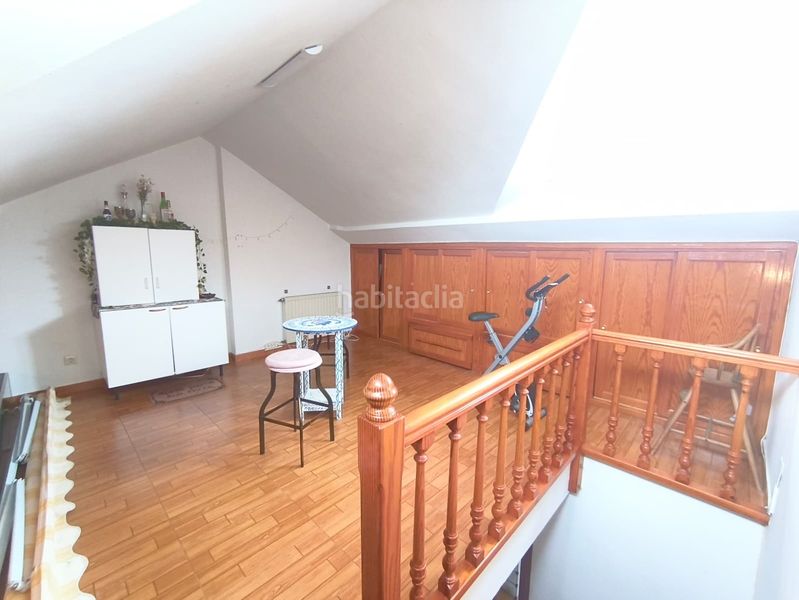 Foto f764b0c5-7116-416a-a46e-f021e43a5cbf. Casa adossada a Valdés
