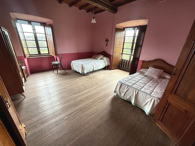 Foto ecaf662a-d05d-4653-97c0-535d29bb5377. Casa amb aparcament a Coaña