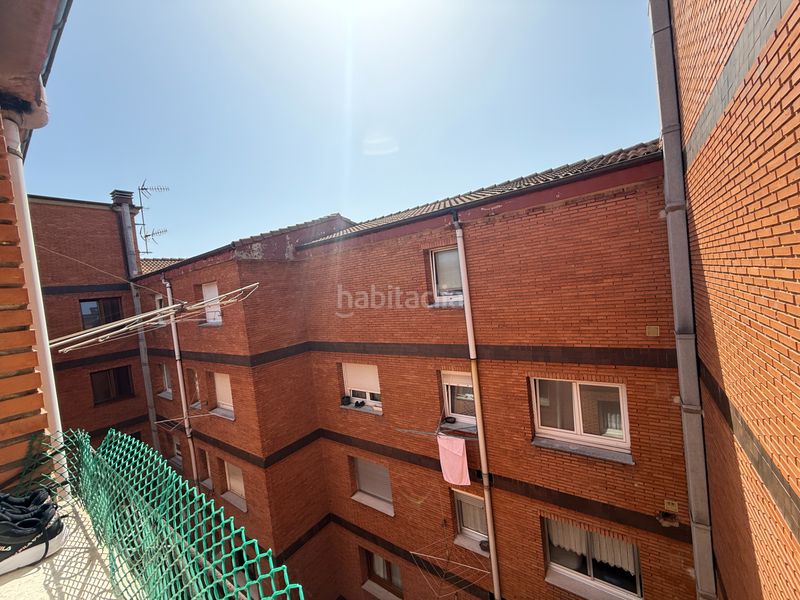 Foto 58a7ad22-88b7-41cc-af8f-9ab5ab0f7fb2. Pis amb calefacció a El Polígono Gijón