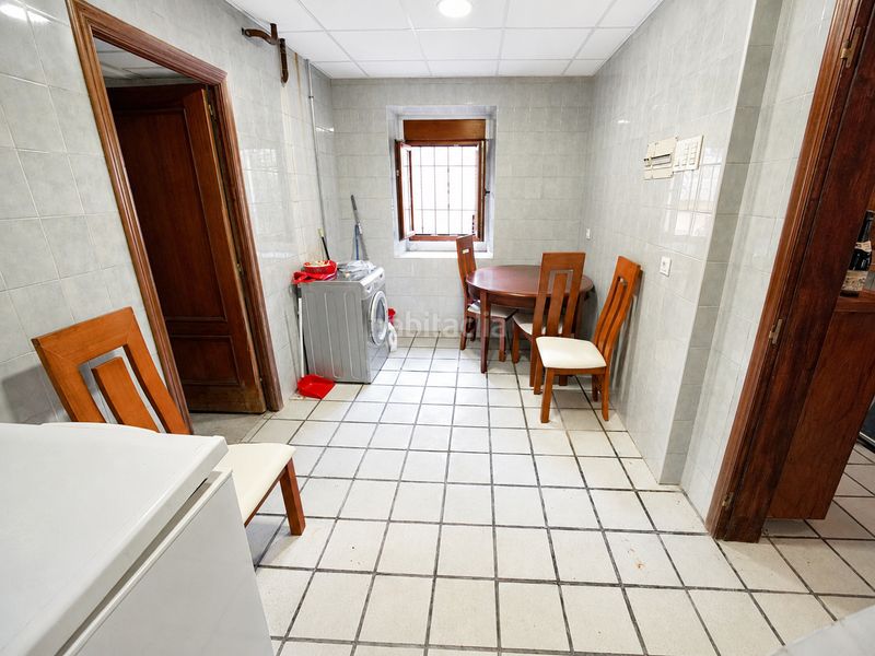 Foto 108e402d-9264-44ab-997f-5ce3037f002e. Casa amb aparcament a Salas