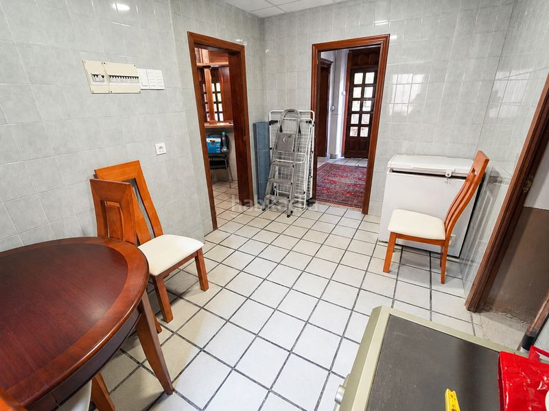 Foto 4c191542-98c3-4597-bc94-efa81db21cb4. Casa amb aparcament a Salas