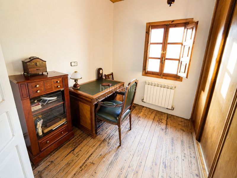 Foto 6560abbd-5d7f-4ba4-b8fa-d0937cb0d06c. Casa amb aparcament a Salas