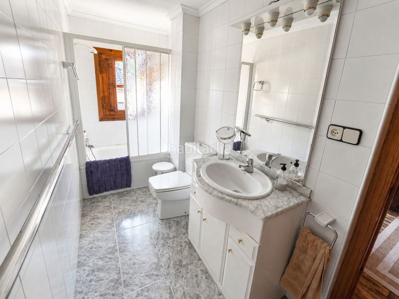 Foto 6c78c0ee-f709-4b9b-87e4-4fd8a4b041a7. Casa amb aparcament a Salas