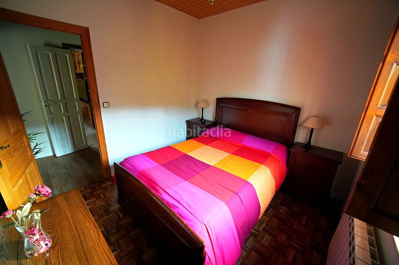 Foto ecce0916-271d-4511-85c4-076684a93700. Casa amb aparcament a Salas
