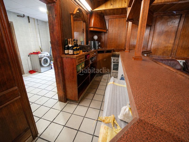 Foto f64935d6-6dc4-4a33-aeaa-53dd2575efd0. Casa amb aparcament a Salas