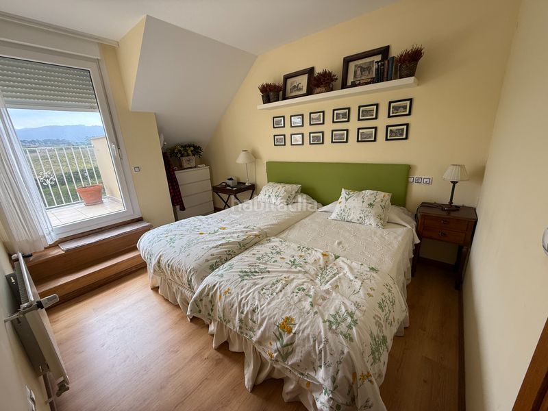 Foto b87d0d03-d96c-4500-804a-ad01dc215f97. Àtic amb calefacció aparcament a Navia