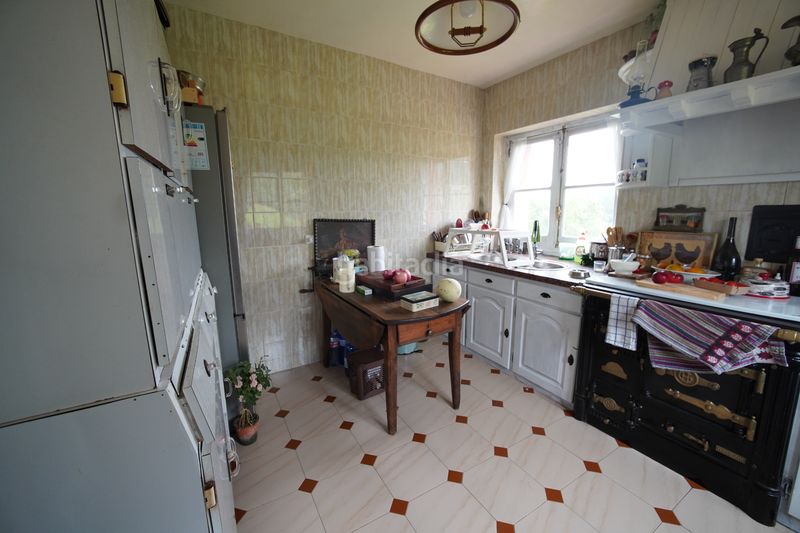 Foto cc39b59d-617d-4ec1-88df-24712302f782. Casa amb xemeneia calefacció aparcament a Ribadedeva