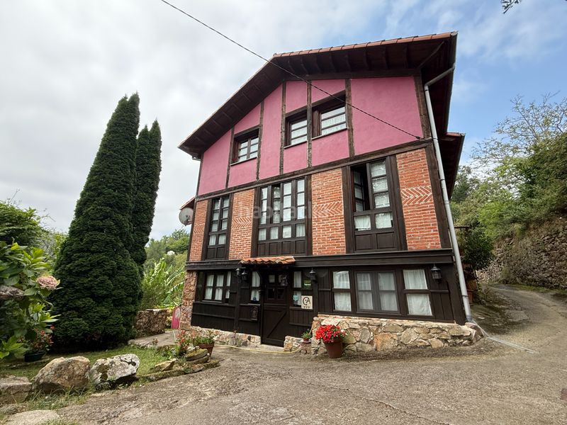 Foto 765c58b8-42b4-42e7-a383-250319daf446. Casa amb calefacció aparcament a Ribadesella