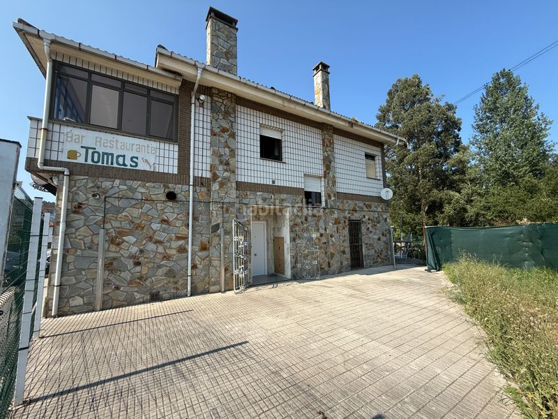 Foto f65b0e58-541b-4fc6-af41-da22ed71191e. Casa amb calefacció aparcament a Corvera de Asturias