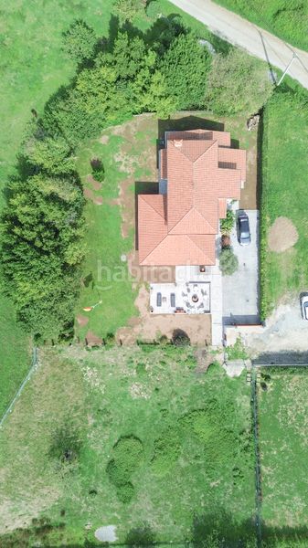 Foto b0bd1286-7ff8-4cf1-ab7a-001505b72752. Xalet a Colunga
