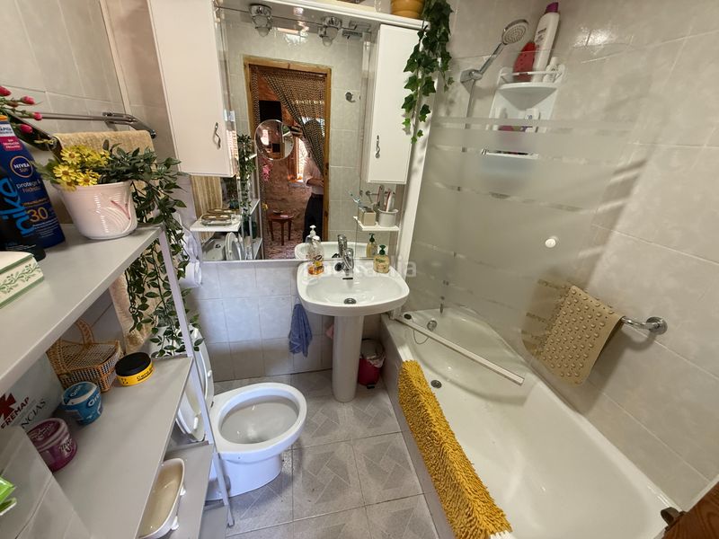 Foto 054ff5a4-74aa-487d-a683-8e9208557f3a. Casa amb calefacció aparcament a Sama Langreo