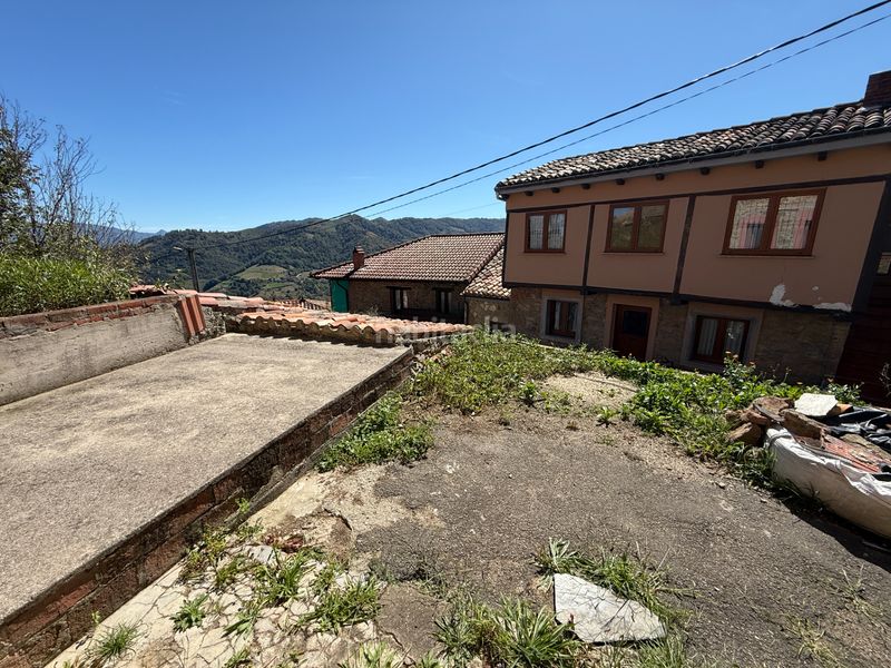 Foto e34ce3cc-97bf-4441-8876-4734048d413c. Casa amb calefacció aparcament a Sama Langreo