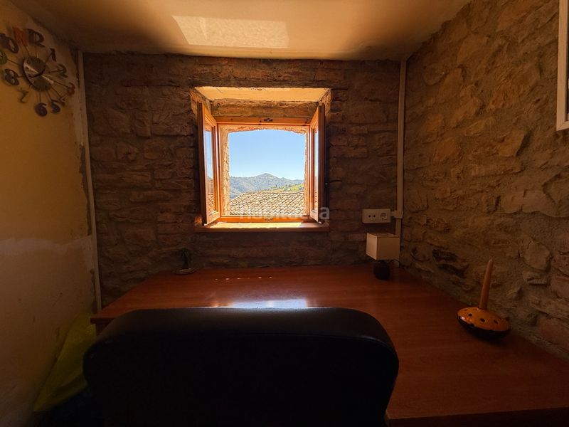 Foto ef43fa62-f0bc-41d3-be2c-f4d13655c60c. Casa amb calefacció aparcament a Sama Langreo