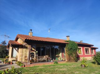 Chalet  Carretera de la granda. Chalet independiente con 20.000 m² de finca en romadonga – gozón