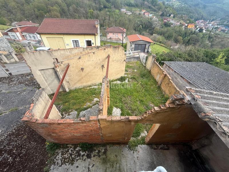 Foto 4777ec7f-7337-401c-b233-a8b71e1694e5. Casa finca para rehabilitar en entorno rural con vistas espectaculares – en Langreo