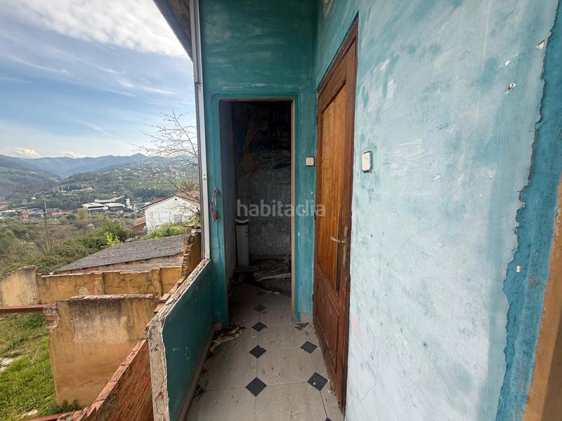 Foto ee61d413-7093-41d3-baa8-2a7839f69e03. Casa finca para rehabilitar en entorno rural con vistas espectaculares – en Langreo