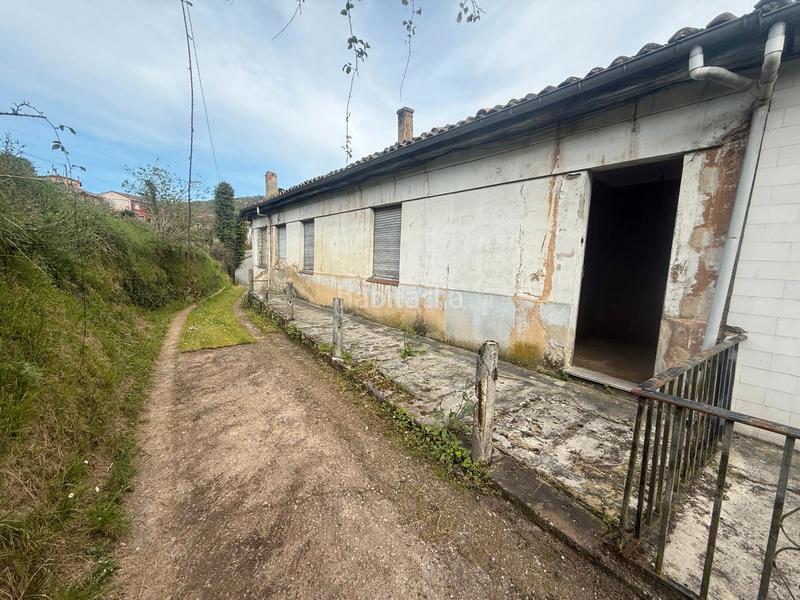 Foto e6f4ea0d-13d3-44dd-aec5-692329dc7829. Maison jumelée dans Ciaño - Zona Rural Langreo