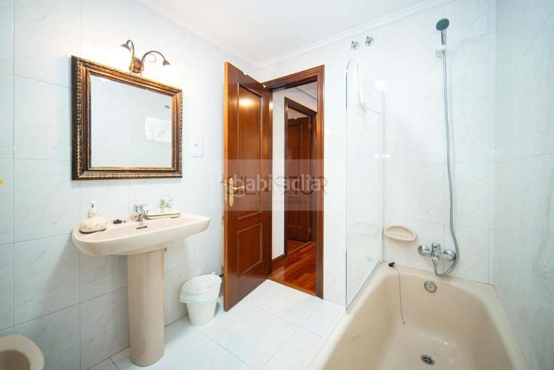 Foto 1f2a8fe7-c6e8-4406-bd32-87e584b7cf75. Duplex avec chauffage dans Parres