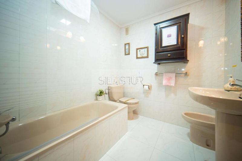 Foto 5e0a4738-59ce-4c0c-adef-276cad0e5534. Duplex avec chauffage dans Parres