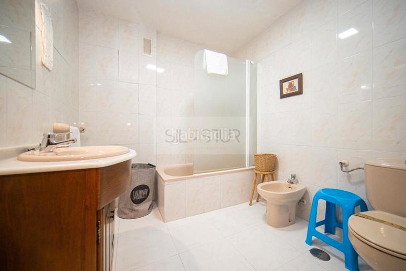 Foto ea403bc3-c556-4c09-8003-42ee185a2eef. Duplex avec chauffage dans Parres