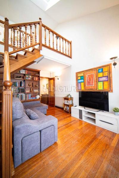 Foto f0d967e3-3922-49c7-90cd-dc4bffbb50b3. Duplex avec chauffage dans Parres