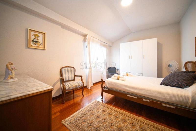 Foto f55b8ab3-f433-4694-bea6-129a4140ef72. Duplex avec chauffage dans Parres