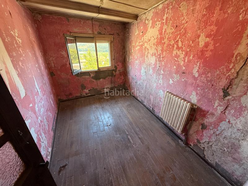 Foto 021a1b9a-f1bd-4b27-9337-2bb5949e36c0. Casa amb aparcament a Pravia