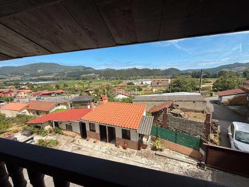 Foto 5ca31838-ee14-49d3-a305-686aba498cdf. Casa amb aparcament a Pravia