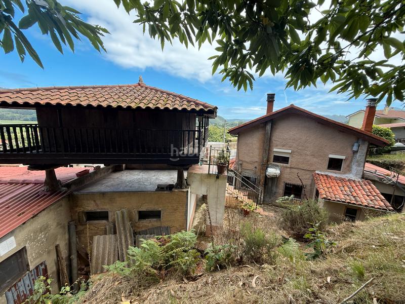 Foto 83336ff6-bf51-4a89-90b5-f11d2de1d40d. Casa amb aparcament a Pravia